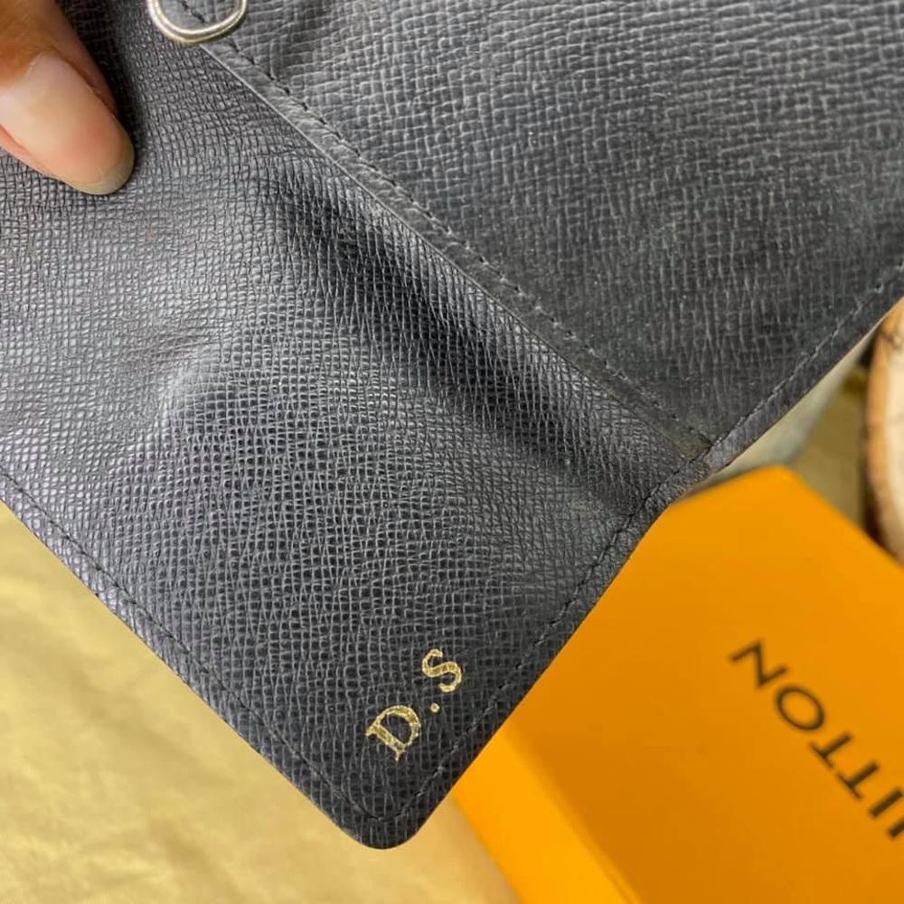 Louis Vuitton Graphite 6-Key Holder - Picture 3 of 7